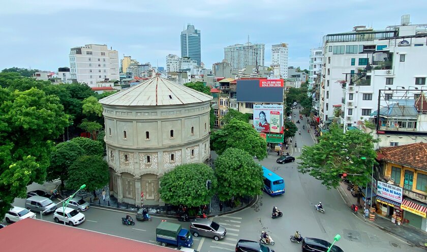 Tháp nước Hàng Đậu ở Hà Nội với tuổi đời 129 năm (Ảnh: Trương Văn Vị)