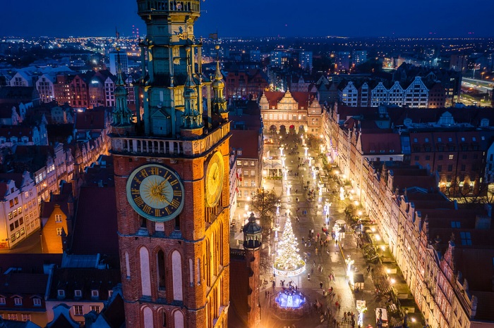 Rực rỡ chợ Giáng Sinh Gdansk.