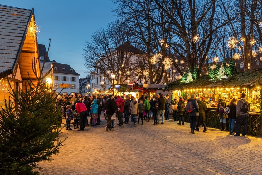 Basel là một trong những chợ Giáng Sinh tuyệt vời nhất ở Thụy Sĩ và cả châu Âu.