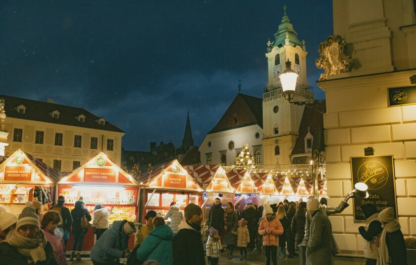 Khi hội chợ Giáng Sinh thường niên diễn ra cũng là lúc mùa lễ hội bắt đầu.