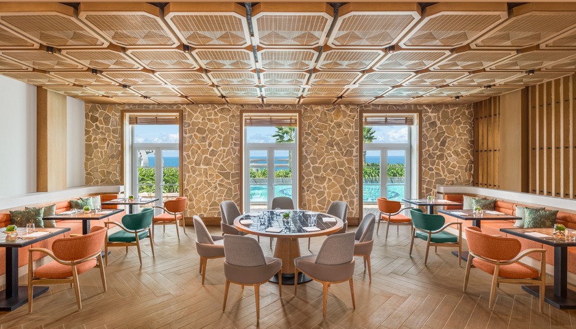 Thưởng thức sự giao thoa của hương vị bản địa và ẩm thực Địa Trung Hải tại bốn nhà hàng với phong cách thiết kế khác nhau.