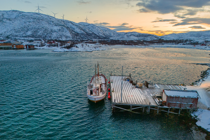 Trong hành trình du ngoạn 9 ngày, Xuân Việt có cơ hội chiêm ngưỡng cảnh quan vịnh hẹp Bắc Cực ở khu vực thành phố Tromso bằng du thuyền và săn cực quang.