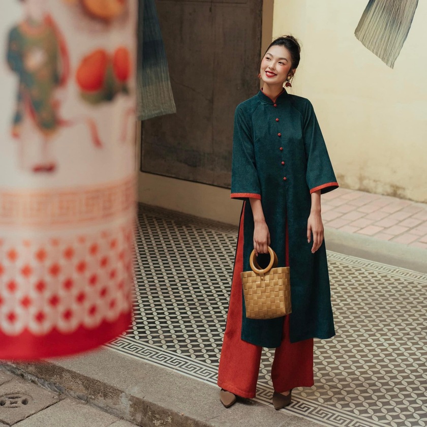 Hội quán Quảng Đông phù hợp với concept chụp ảnh áo dài truyền thống cho các bạn trẻ ngày nay.