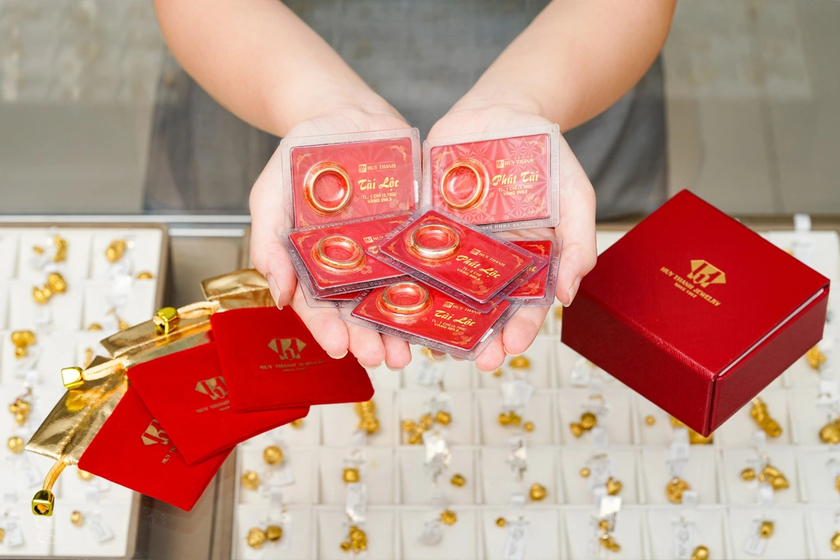 Theo truyền thống lâu đời, việc mua vàng được đặc biệt chú trọng trong ngày vía Thần Tài.