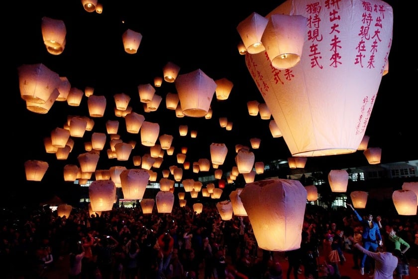 Lễ hội thả thiên đăng là nét đặc biệt trong Tết Nguyên Tiêu tại Đài Loan.