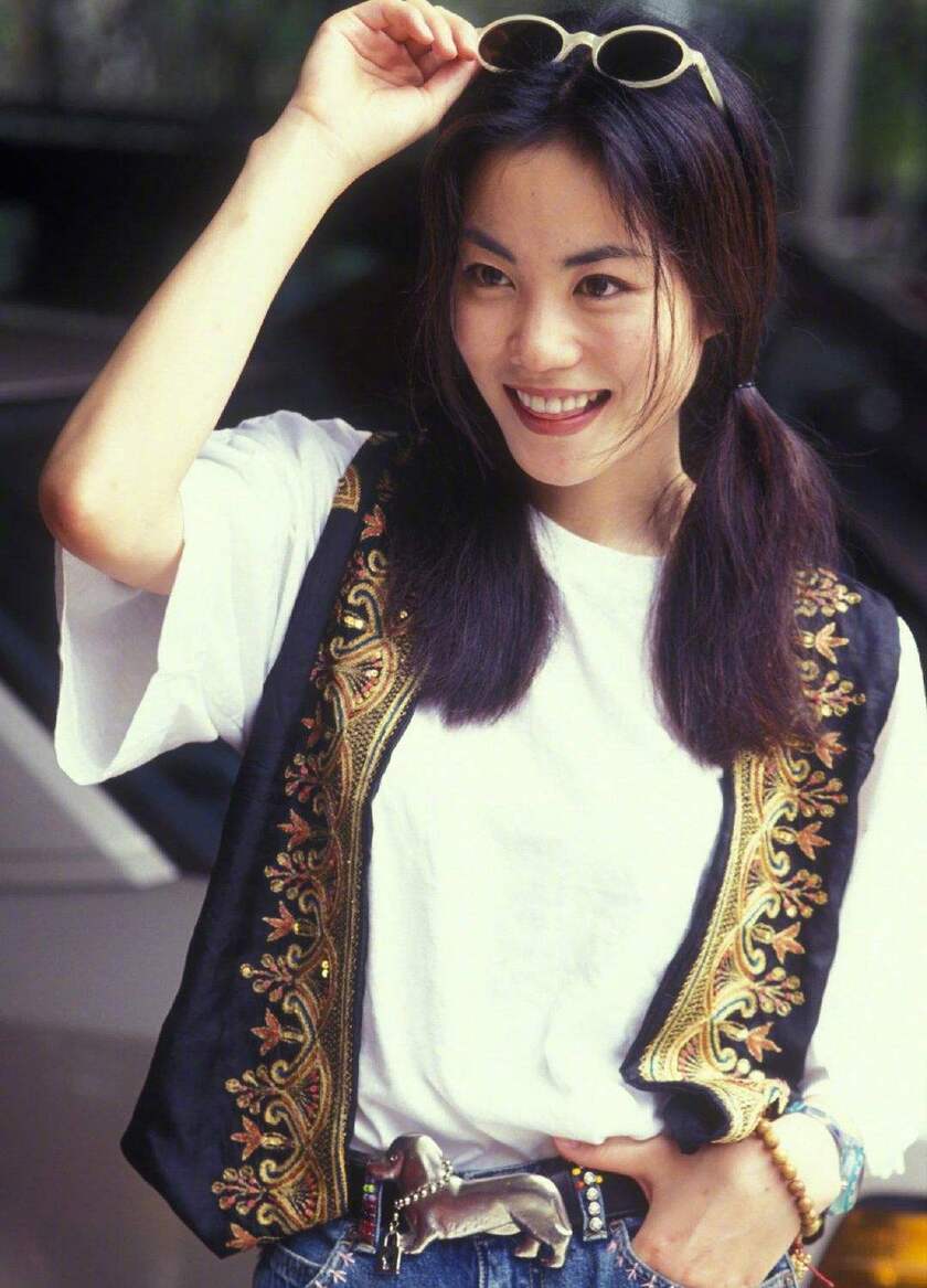 Vương Phi được gọi là diva của Hong Kong. Cô cũng là ca sĩ Hong Kong đầu tiên xuất hiện trên tạp chí Time, Mỹ, tháng 10/1996, với dòng tiêu đề gọi cô là một trong những nữ thần nhạc Pop Trung Quốc