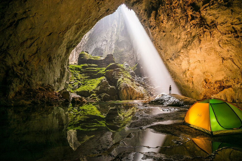 Tour du lịch Hang Sơn Đoòng được cho là đắt đỏ nhất ở Việt Nam với chi phí khoảng 70 triệu đồng. Ảnh: Son Doong Cave