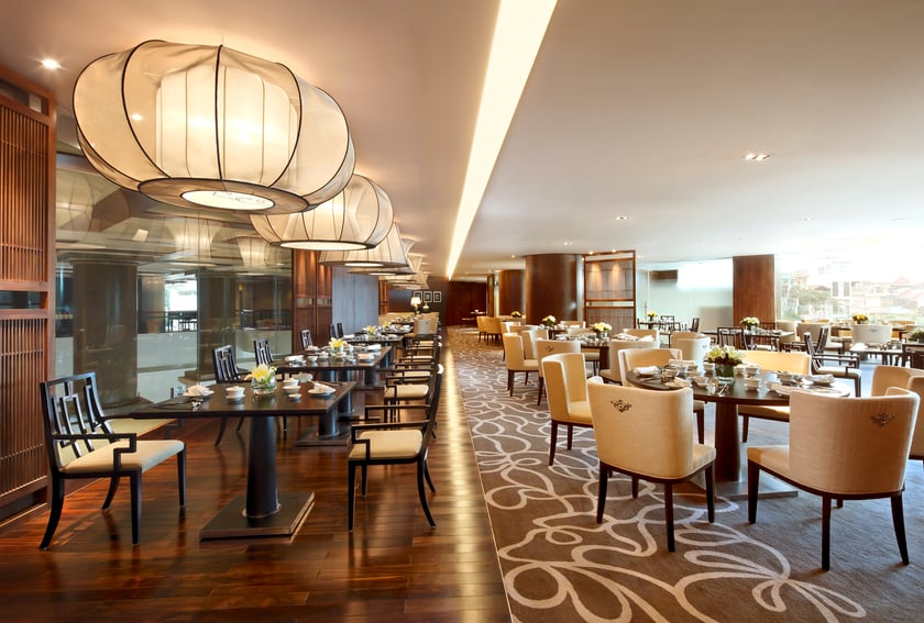 Nhà hàng Ming sở hữu không gian sang trọng và tinh tế với thiết kế lấy cảm hứng từ phong cách Trung Hoa truyền thống.