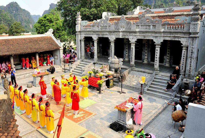 Lễ hội đền Thái Vi trở thành Hội làng, được mở từ ngày 14/03 đến 17/03 âm lịch.