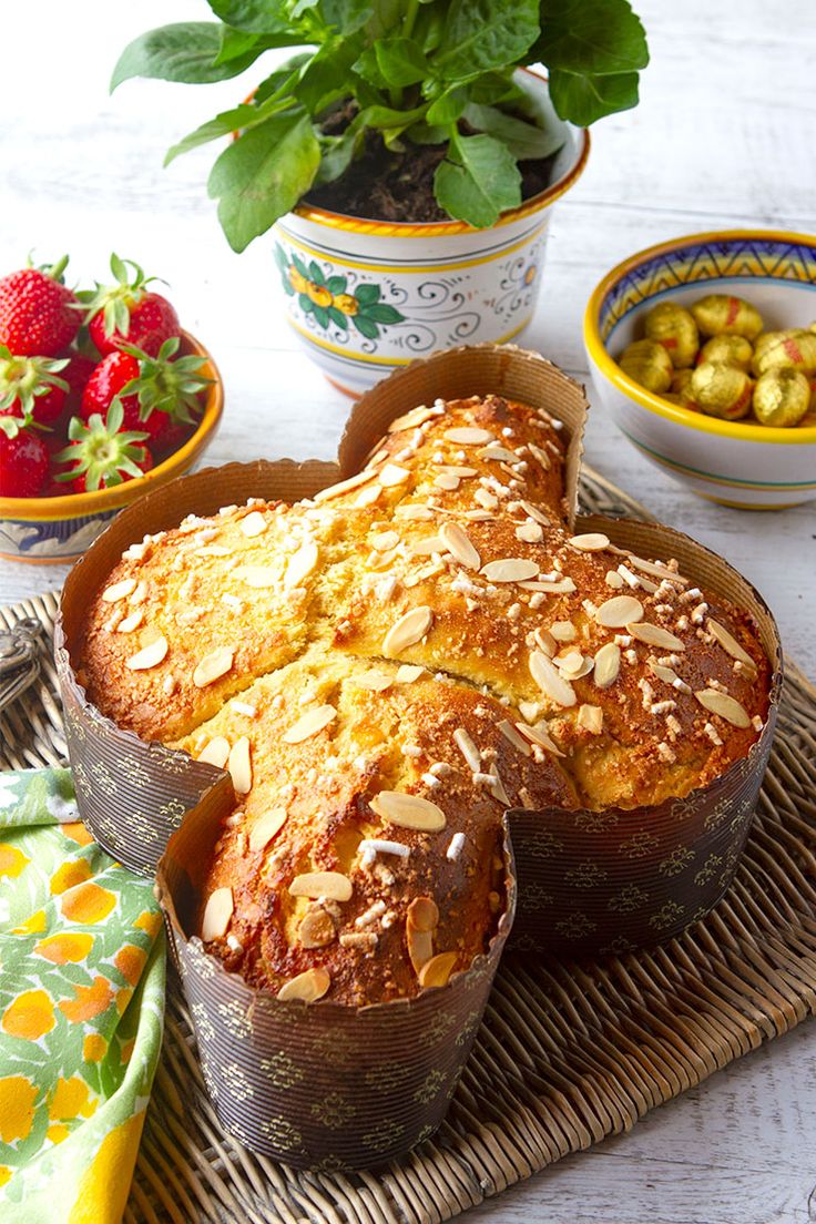 Colomba Di Pasqua là món bánh ngọt truyền thống có hình dáng của một chú chim bồ câu, tượng trưng cho sự hòa bình và hy vọng.
