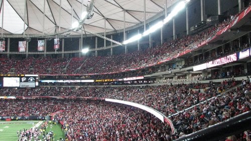Georgia Dome là một sân vận động dạng vòm ở Đông Nam Hoa Kỳ