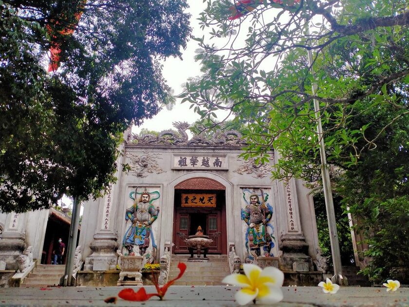 Năm 2012, UNESCO đã chính thức công nhận “Tín ngưỡng thờ cúng Hùng Vương ở Phú Thọ” là Di sản văn hóa phi vật thể đại diện của nhân loại.