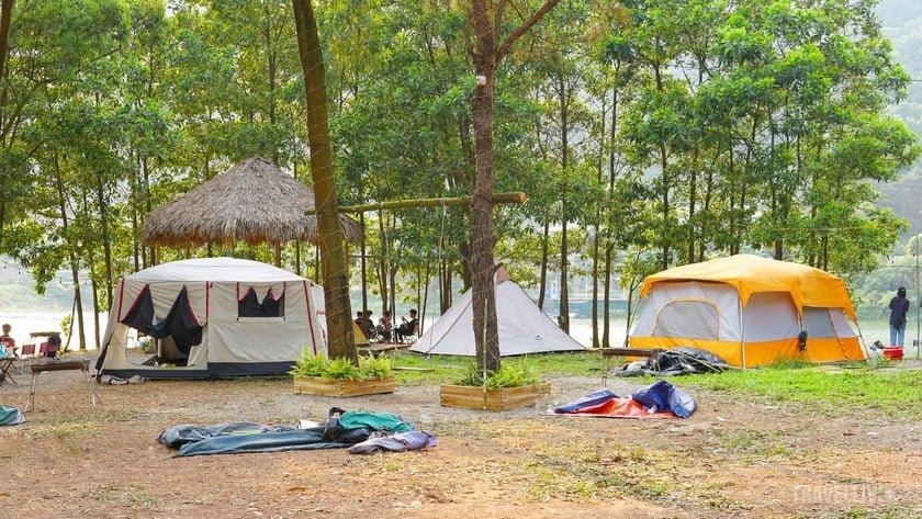 Cắm trại gần Hà Nội sẽ là gợi ý phù hợp cho du khách yêu hoạt động trải nghiệm