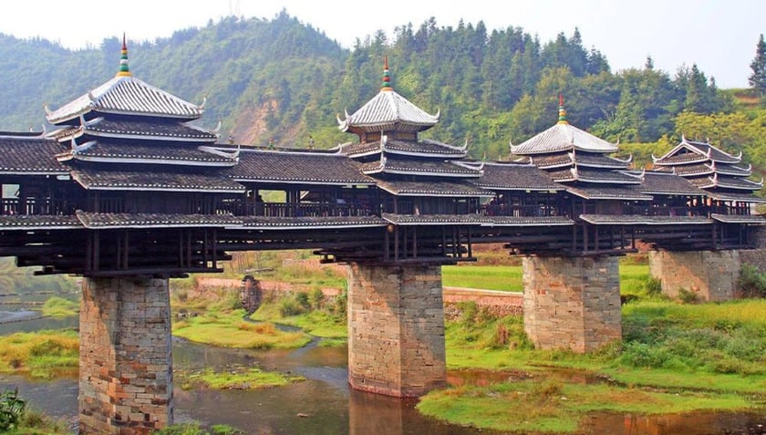 Cầu Gió Mưa (Phong Vũ kiều) - Cầu Chengyang của người Đồng