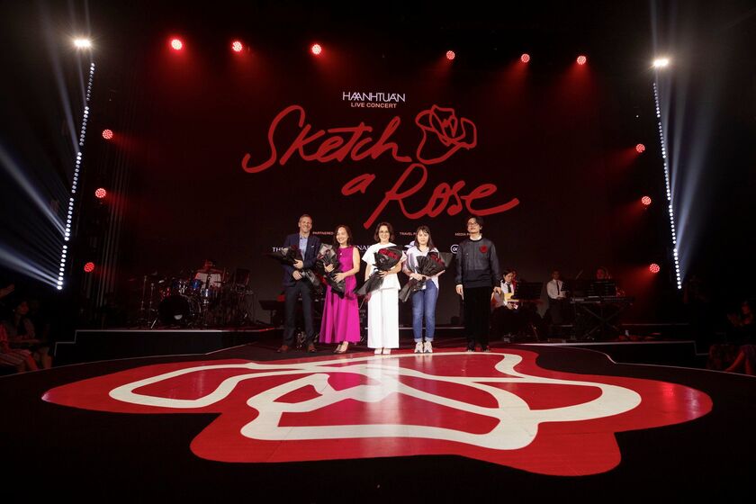 Hà Anh Tuấn cùng 'Sketch a Rose' concert đến Singapore