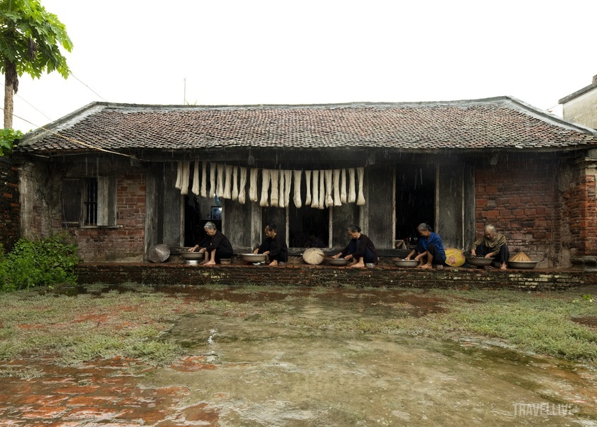 Làng nghề dệt đũi Nam Cao, tọa lạc tại xã Nam Cao, huyện Kiến Xương, tỉnh Thái Bình, từ lâu đã trở thành một biểu tượng văn hóa độc đáo, lưu giữ tinh hoa truyền thống của người dân nơi đây