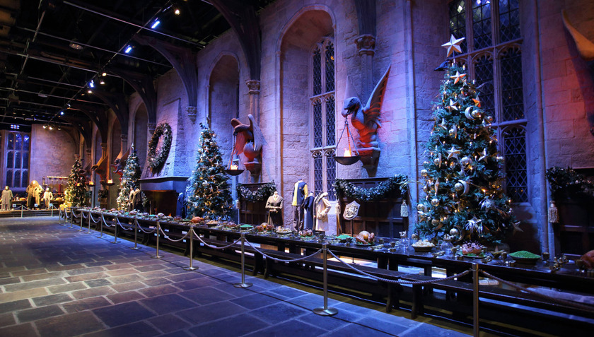 Du khách có thể tham gia tour tham quan hãng phim, đến gần hơn với nhiều cảnh quay quan trọng trong bộ phim Harry Potter