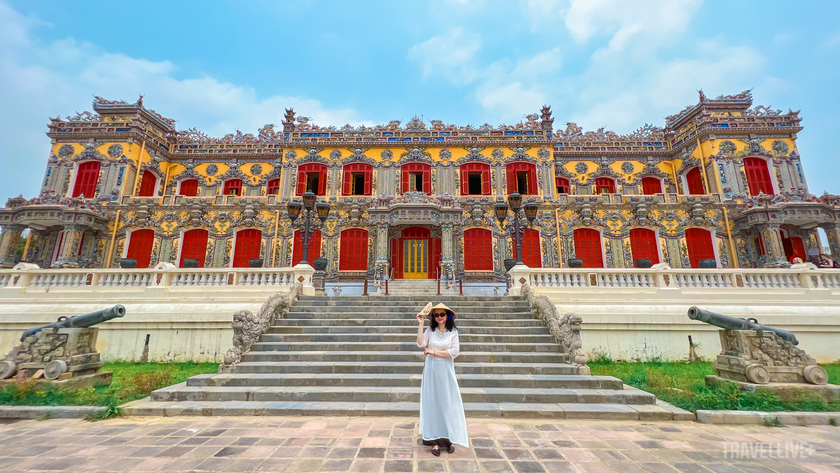 Vẻ đẹp độc đáo của điện Kiến Trung thu hút sự quan tâm đặc biệt của du khách trong và ngoài nước.