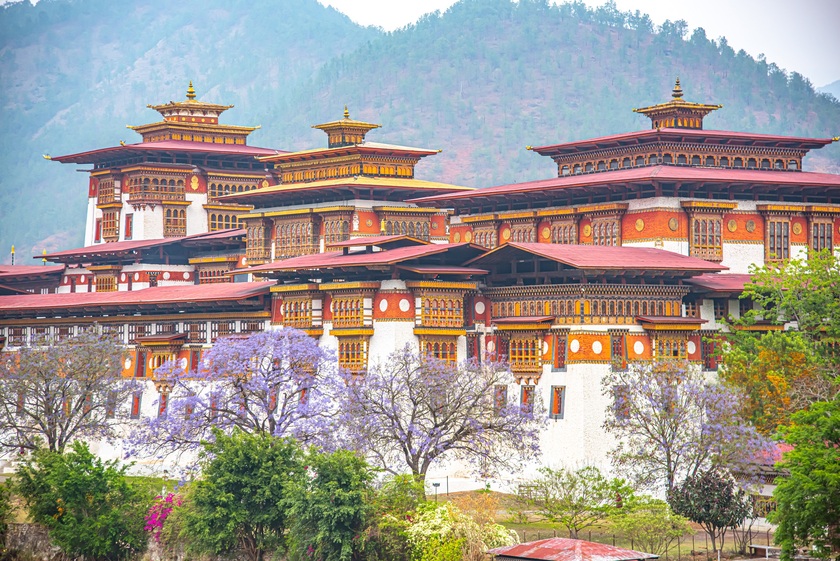 Pháo đài/tu viện Punakha Dzong là một trong những biểu tượng văn hóa, lịch sử và tôn giáo quan trọng nhất ở vương quốc hạnh phúc