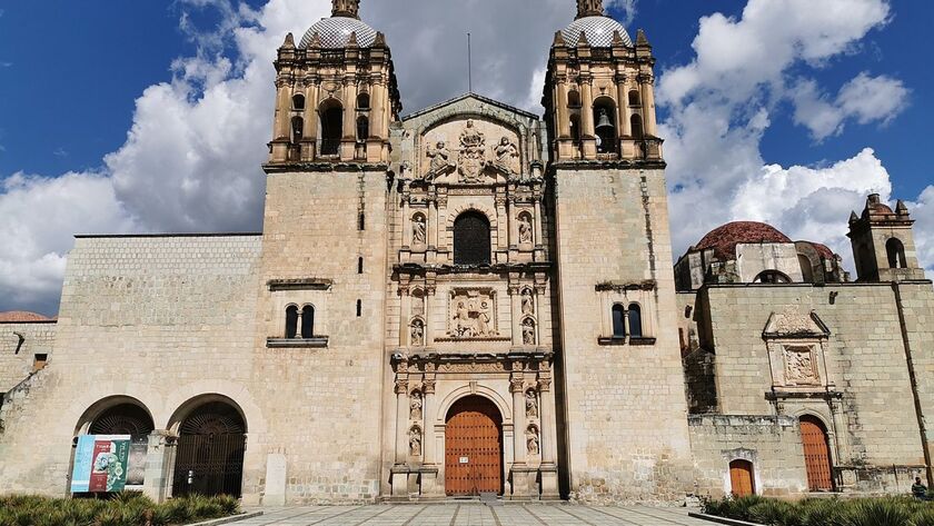 Templo de Santo Domingo được biết đến là kiến trúc đại diện cho Mexico