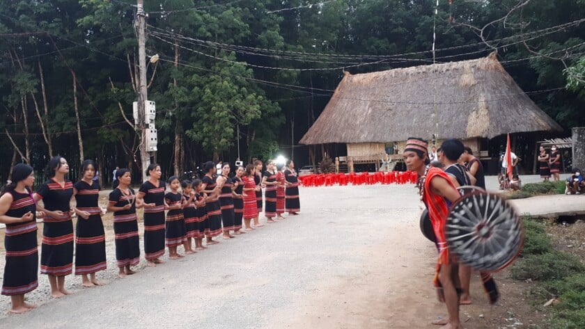 Kon Tum Công nhận làng du lịch cộng đồng Đăk Răng