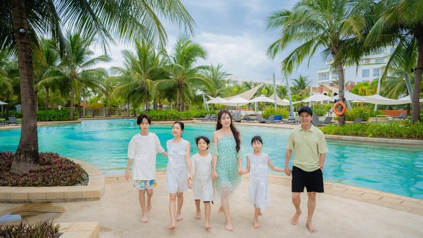 Gia đình Lý Hải Minh Hà trong kỳ nghỉ dưỡng tại Citadines Pearl Hoi An.