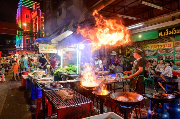 Bangkok đưa ra loạt biện pháp kiểm soát người bán hàng rong trên phố