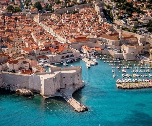 Vẻ đẹp yên bình của Dubrovnik trước khi quá tải du lịch