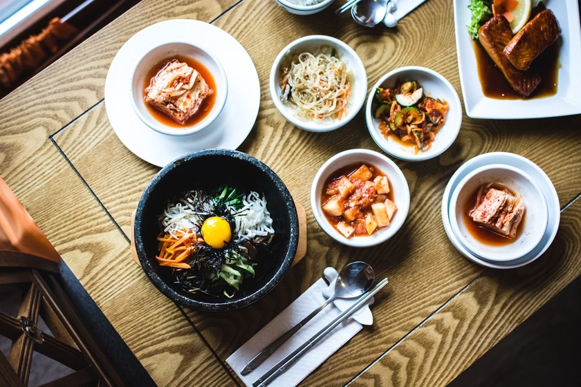 Thông qua các trang mạng xã hội, Ngọc Trang dễ dàng tìm kiếm được những địa điểm vui chơi, ăn uống hấp dẫn phù hợp với túi tiền của mình tại Hàn Quốc.