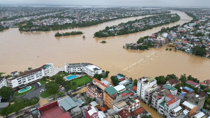 Lũ lớn trong đêm, thành phố Hà Giang ngập sâu