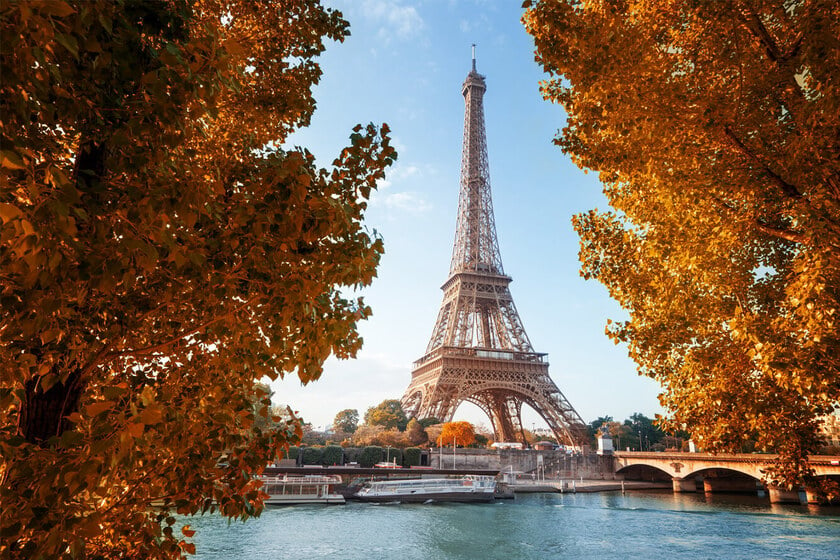 Lạm phát tăng lên và phí vào cửa tham quan cũng tăng đáng kể. Giá vé tham quan tháp Eiffel dành cho người lớn đã tăng thêm 20% vào tháng Sáu năm nay