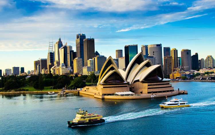 Úc là quốc gia phát triển, có nhiều điểm du lịch trên toàn thế giới nói chung và Việt Nam nói riêng