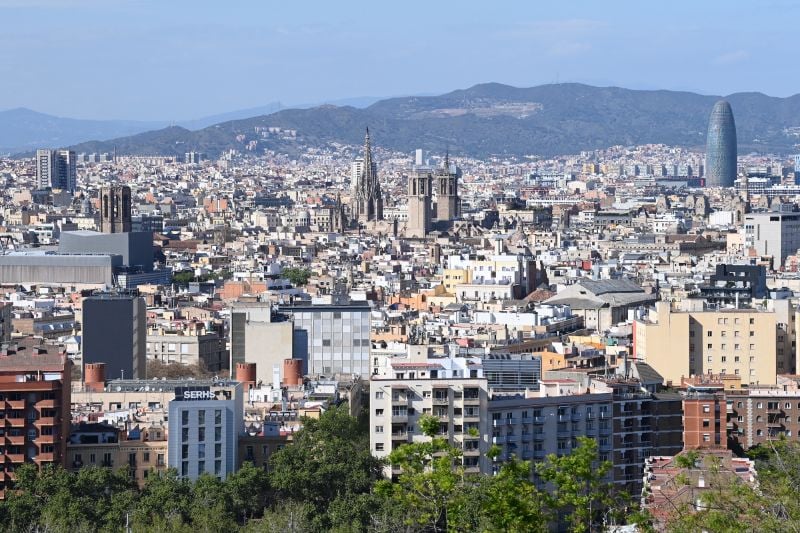 Toàn cảnh thành phố Barcelona đang trở nên quá tải vì các căn hộ, khách sạn, nhà nghỉ