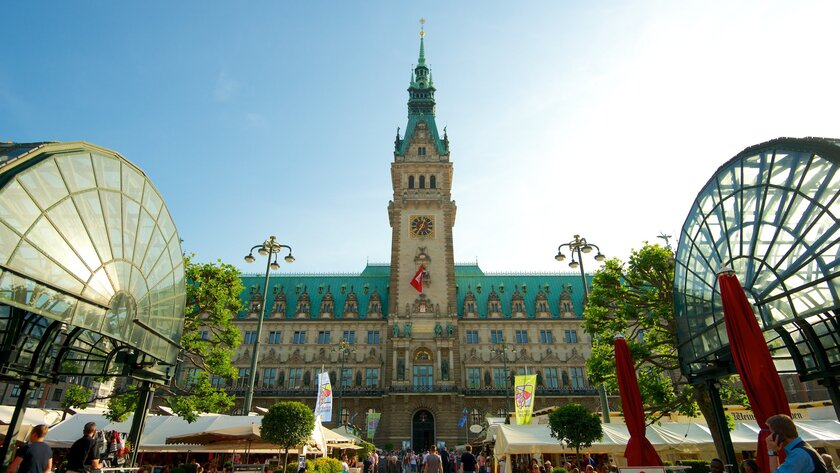 Tòa thị chính Hamburg là công trình kiến trúc Phục hưng được xây dựng vào năm 1897