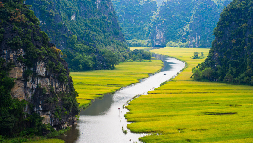 Việt Nam được thiên nhiên ưu ái ban tặng những vẻ đẹp hùng vĩ thu hút nhiều khách quốc tế