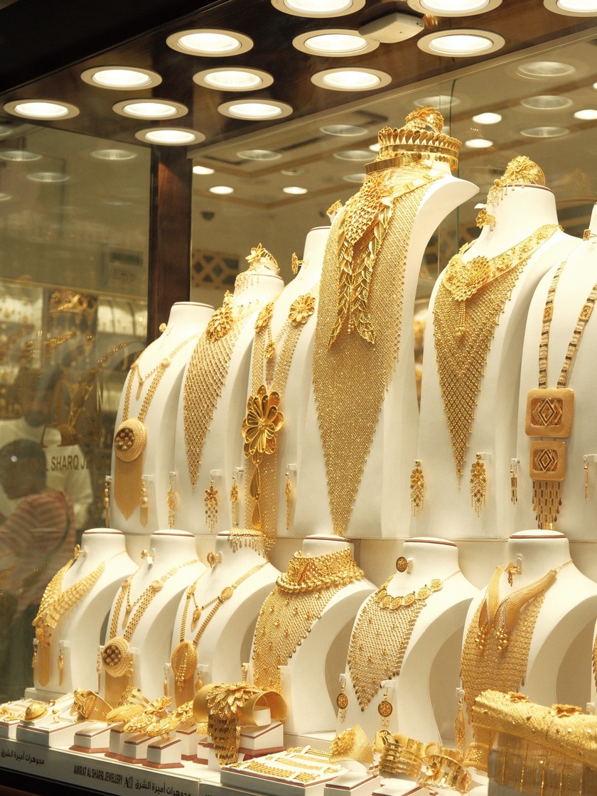 Chợ vàng Gold Souk mở cửa từ 10 giờ đến 22 giờ