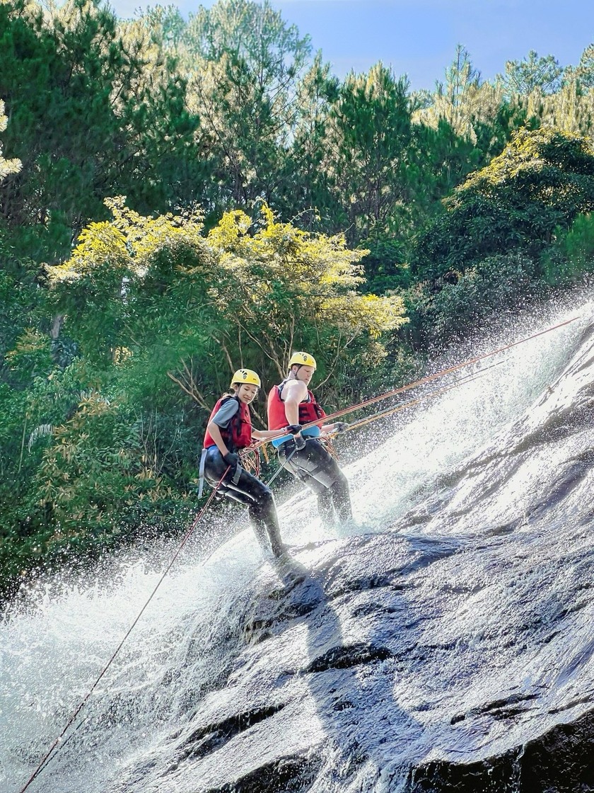 Tour trải nghiệm này sẽ đưa du khách chinh phục thiên nhiên kỳ vĩ ở Đà Lạt.