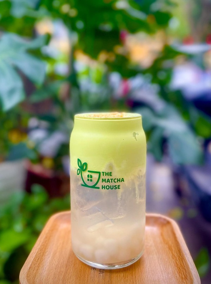 Matcha nước dừa gây sốt giới trẻ cũng có mặt tại The Matcha House.