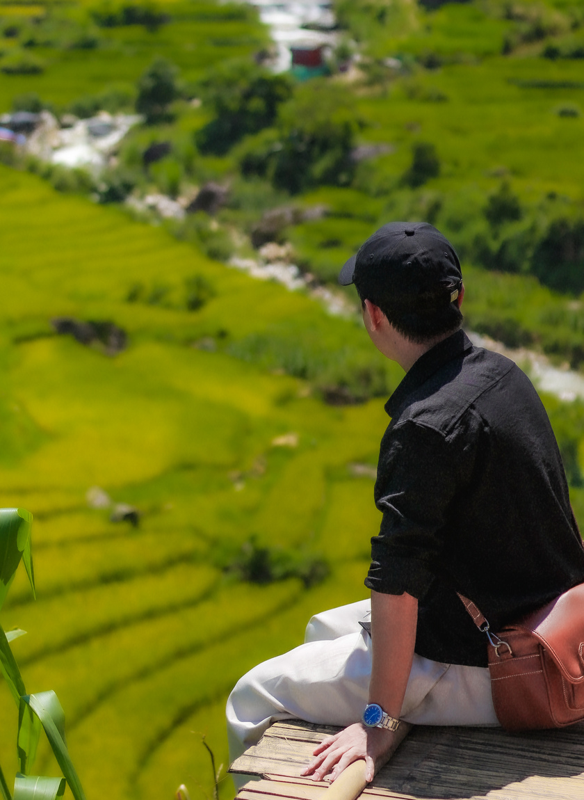 Anh Hoàng Gia là một hướng dẫn viên du lịch tại Sa Pa với nhiều năm kinh nghiệm dẫn đoàn leo núi