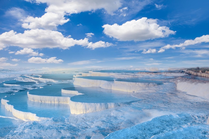 “Lâu đài bông” Pamukkale trắng tuyết, tuyệt tác của thiên nhiên Thổ Nhĩ Kỳ