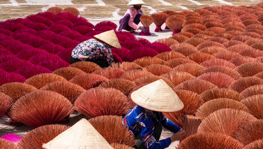 Đây là một trong những nghề thủ công truyền thống tồn tại từ xưa đến nay, thể hiện đậm nét đặc trưng văn hóa - tâm linh của cư dân địa phương