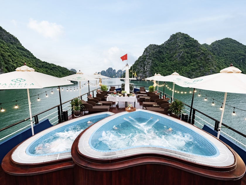 Du thuyền Pamela Day Cruise tiêu chuẩn 5 sao