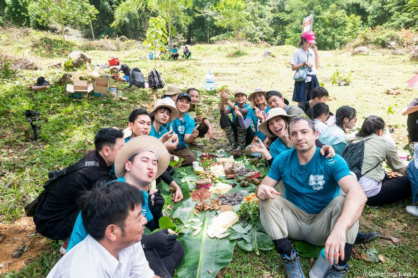 Và trải nghiệm một bữa ăn rất 