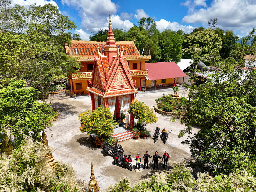 Chùa Tà Pạ (Tri Tôn, An Giang)