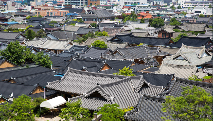 Để bảo vệ ngôi làng hanok cổ kính Bukchon, chính quyền Seoul đã quyết định hạn chế số lượng khách tham quan bắt đầu từ tháng 10