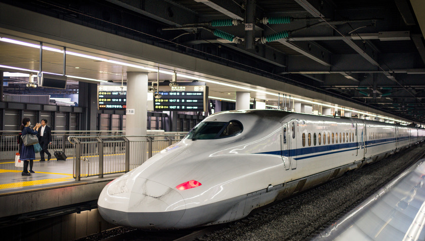 Sự xuất hiện của tàu Shinkansen ở Nhật Bản đã góp phần thúc đẩy nhiều quốc gia xây dựng các tuyến đường sắt cao tốc