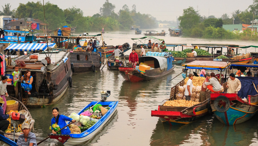 Để tiếp tục thu hút khách trong mùa cao điểm du lịch quốc tế ở Việt Nam, nhiều nơi có các chiến dịch xúc tiến mạnh mẽ