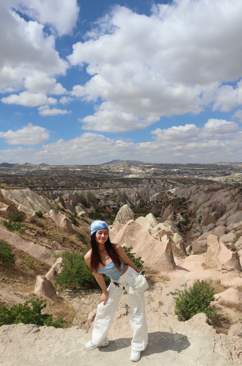 Vùng đất của những khối đá hình thù độc đáo tại Cappadocia, tựa như bước vào một thế giới cổ tích