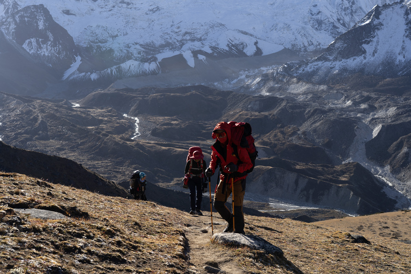 Everest Three Passes Trek - một trong những hành trình khó khăn nhất ở Nepal với độ cao trên 5.000 m và địa hình hiểm trở