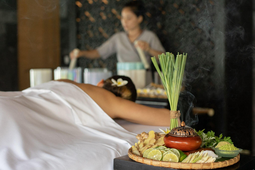 Spa thư giãn với hương thơm dịu nhẹ từ các loại tinh dầu tự nhiên